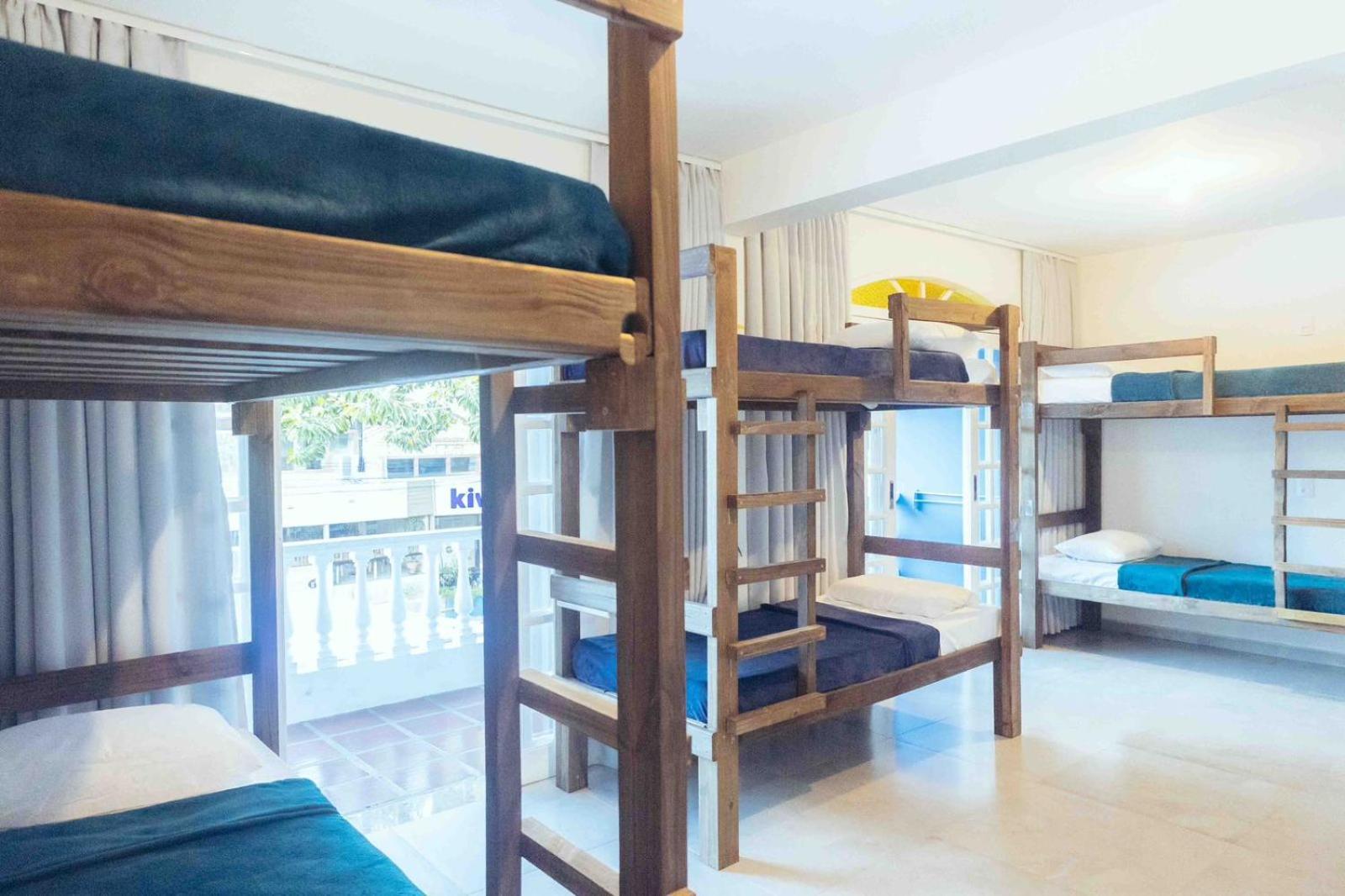 Sea Wolf Hostel - Lagoa Da Conceicao Florianopolis Exterior photo